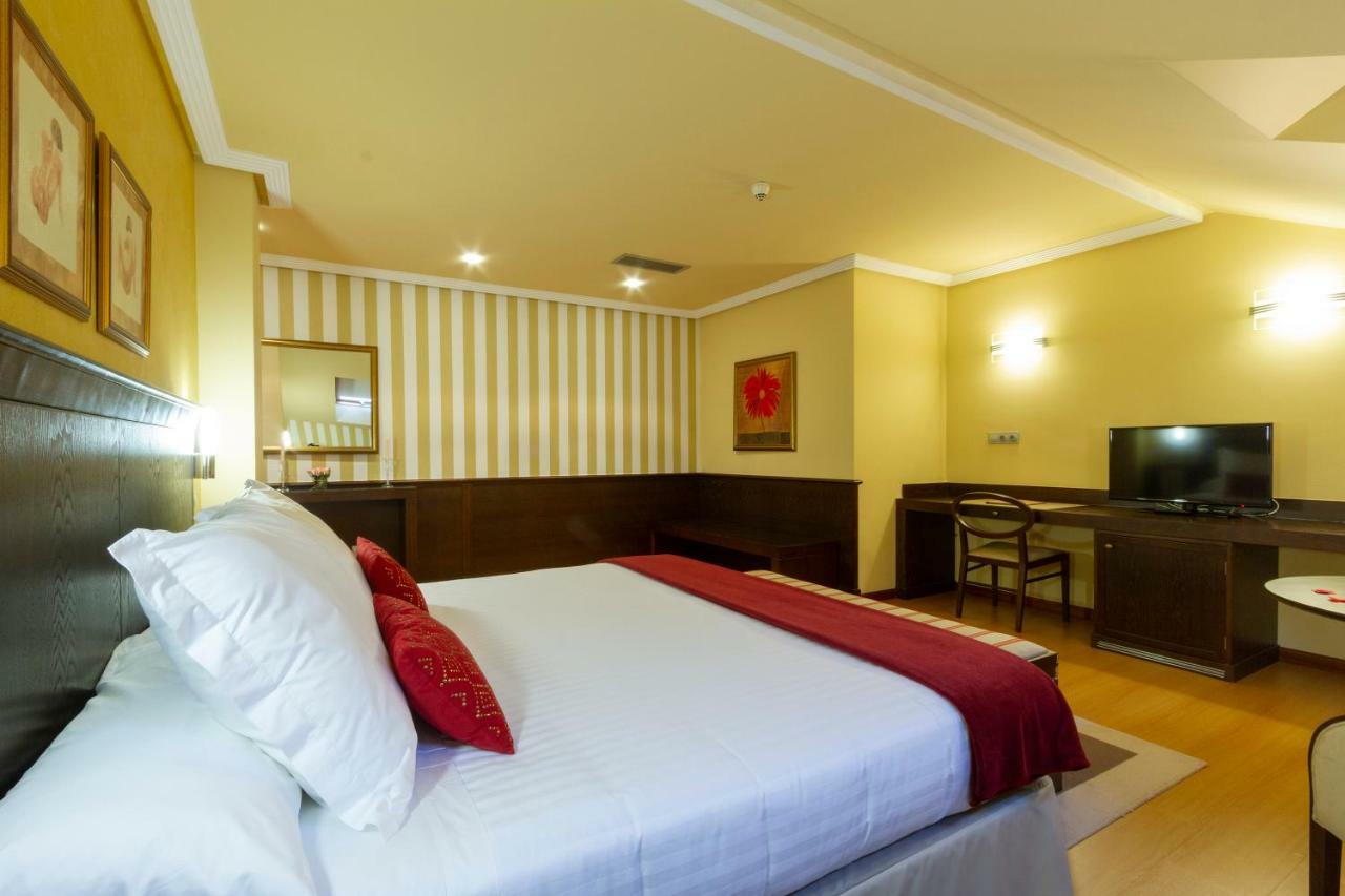 Hotel Miravalle Ourense Eksteriør billede