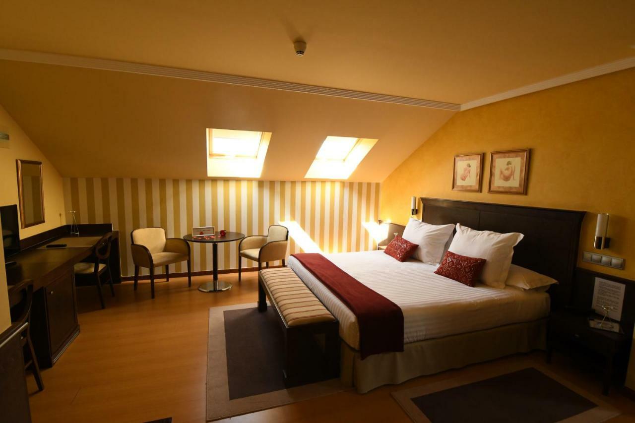 Hotel Miravalle Ourense Eksteriør billede